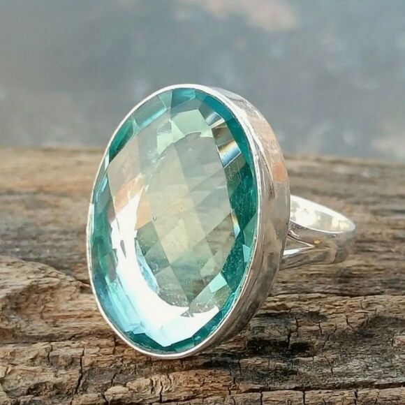 🩶 NEW Stunning fashionable sea foam green CZ ring 🩶 - Picture 1 of 6
